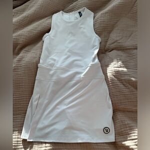 Vuori athletic dress